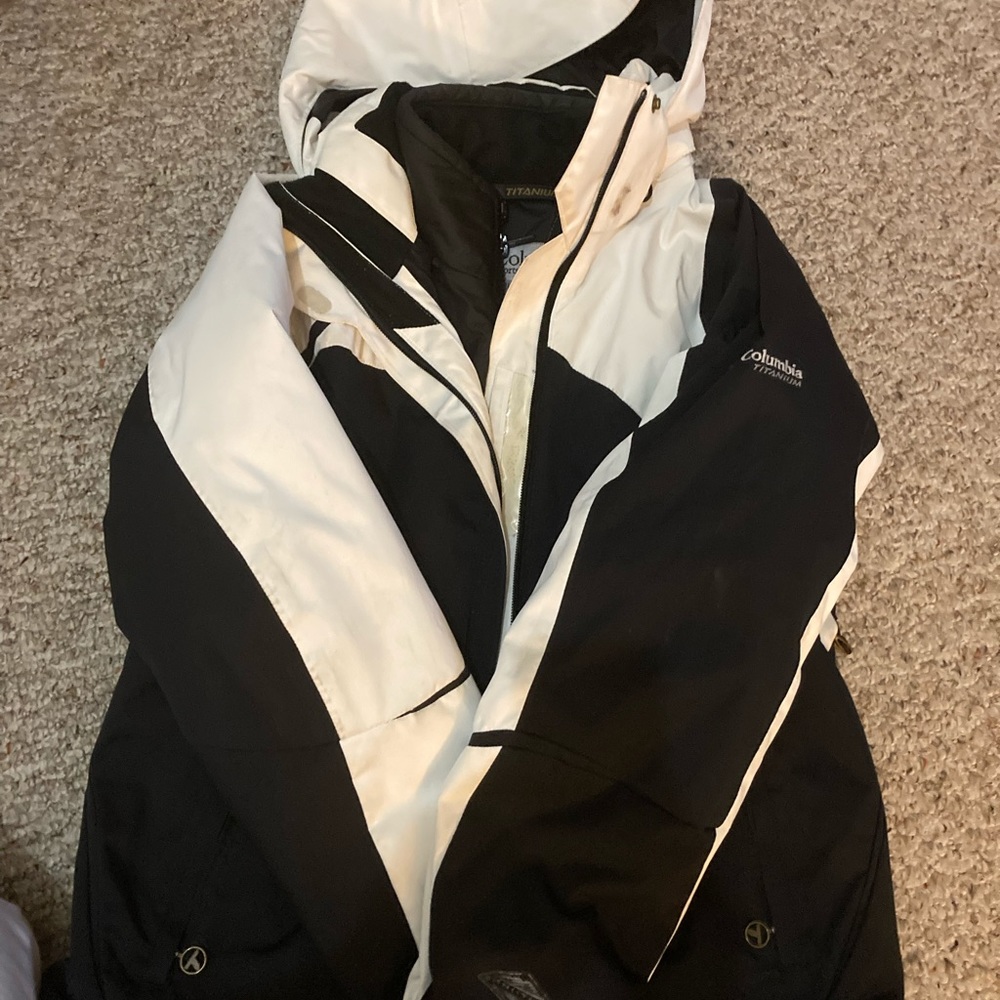 Women’s White and Black Columbia Titanium Winter Jacket